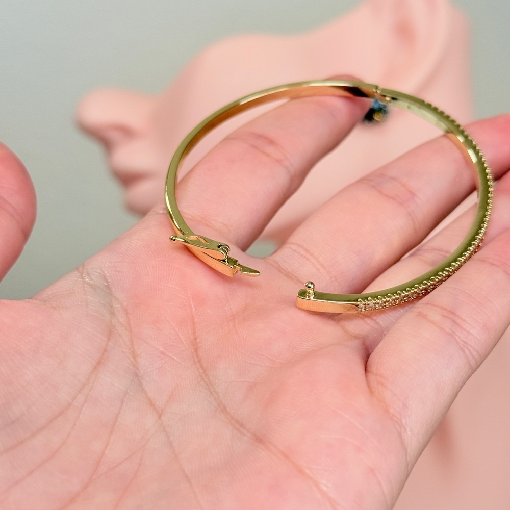 ⚜️Classic Minimalist Gold Bracelet With Zirconia - Picture 6 of 6